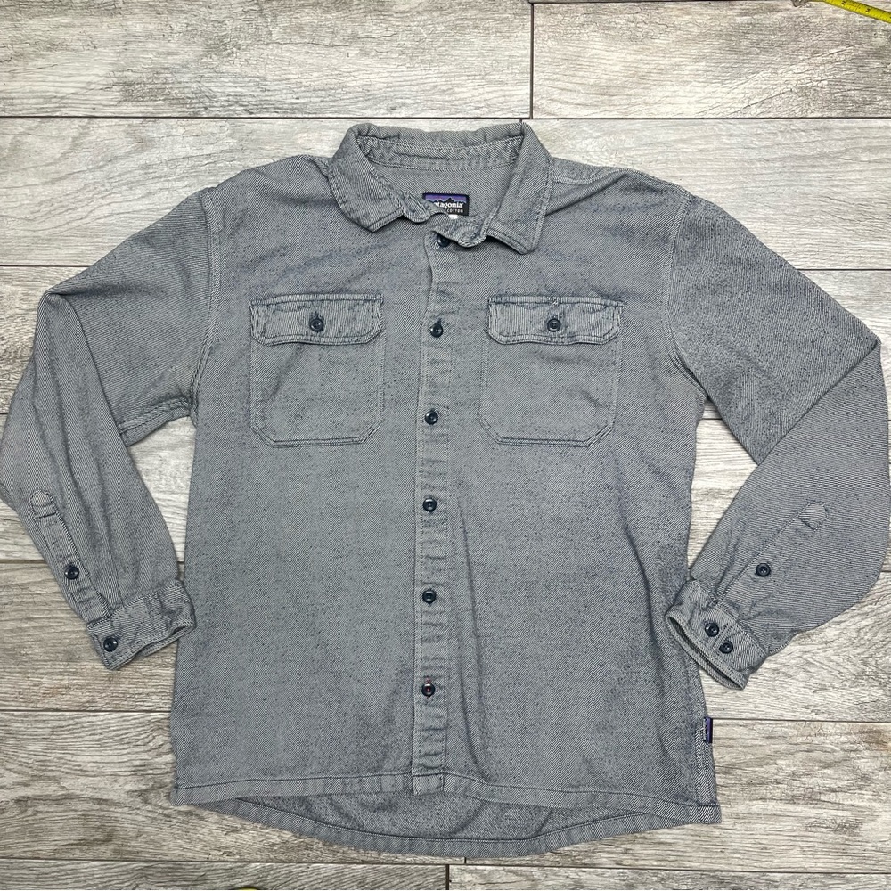 Patagonia Men's Large   Button Up Flannel Organic Cotton